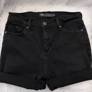 🌟Levi’s Black High Waisted Shorts